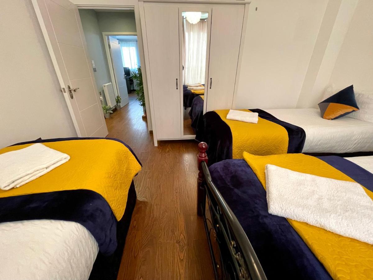 London Stratford Luxury House, 5 Minutes Walk Station, Westfield, 3 Bedrooms 3 Bathrooms, Reception, Garden, Parking Экстерьер фото